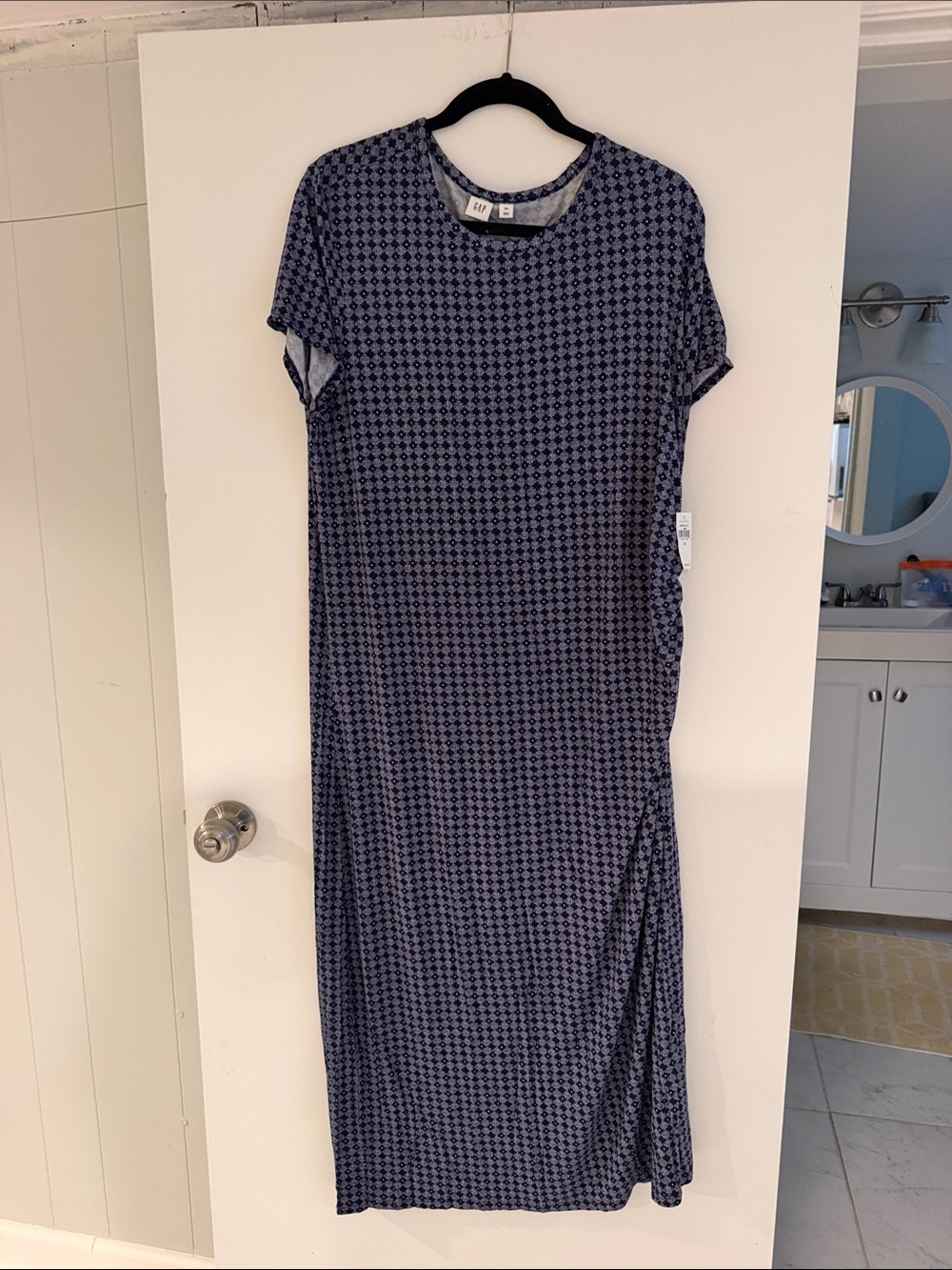 GAP Navy and Black Short-Sleeve Geometric Maxi Dress